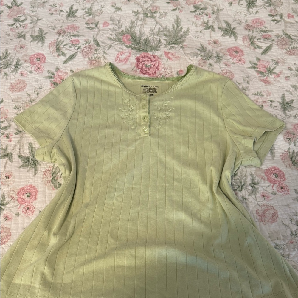 Basic Editions Light Green Short Sleeve Top